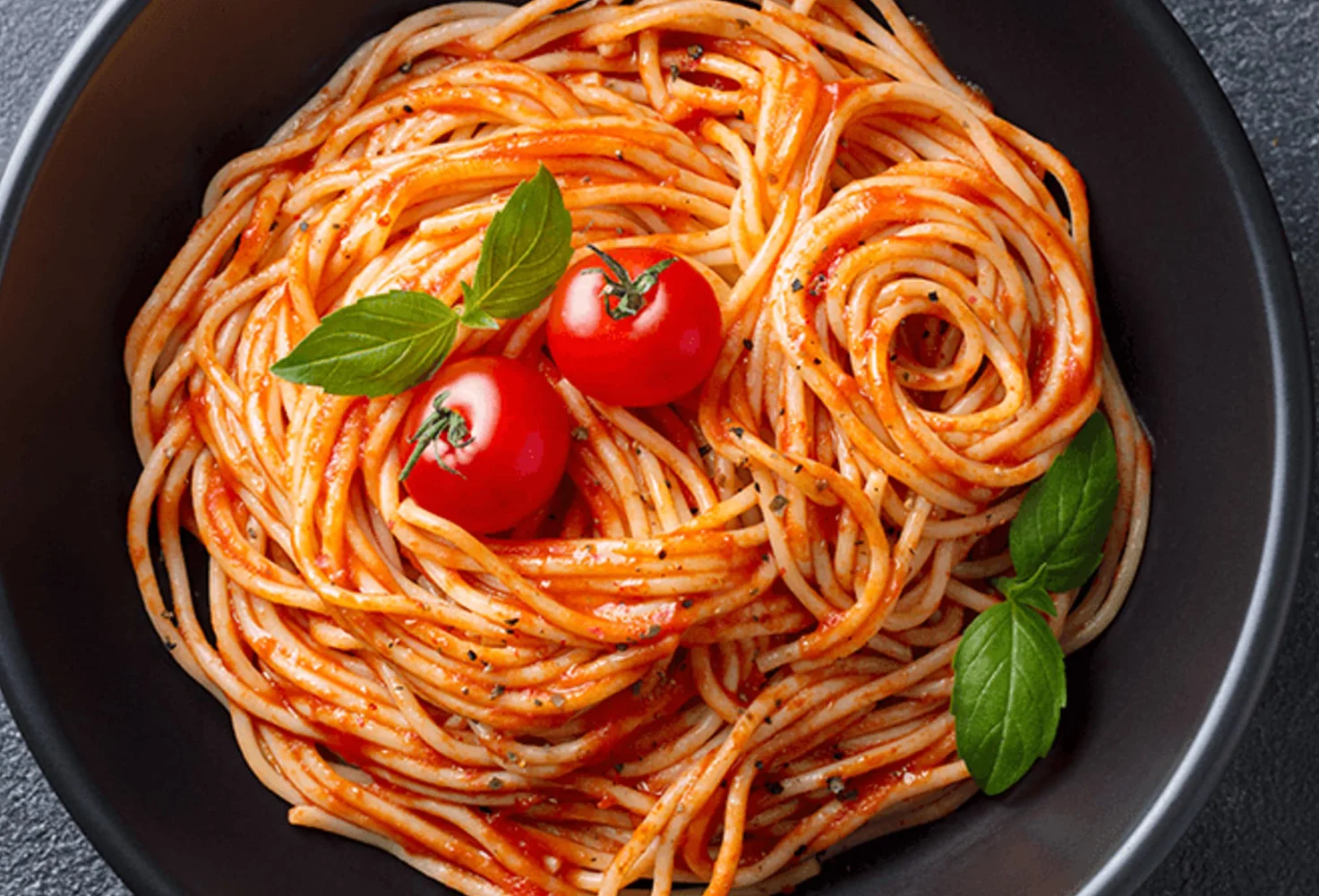 Domates ve Salça Soslu Makarna